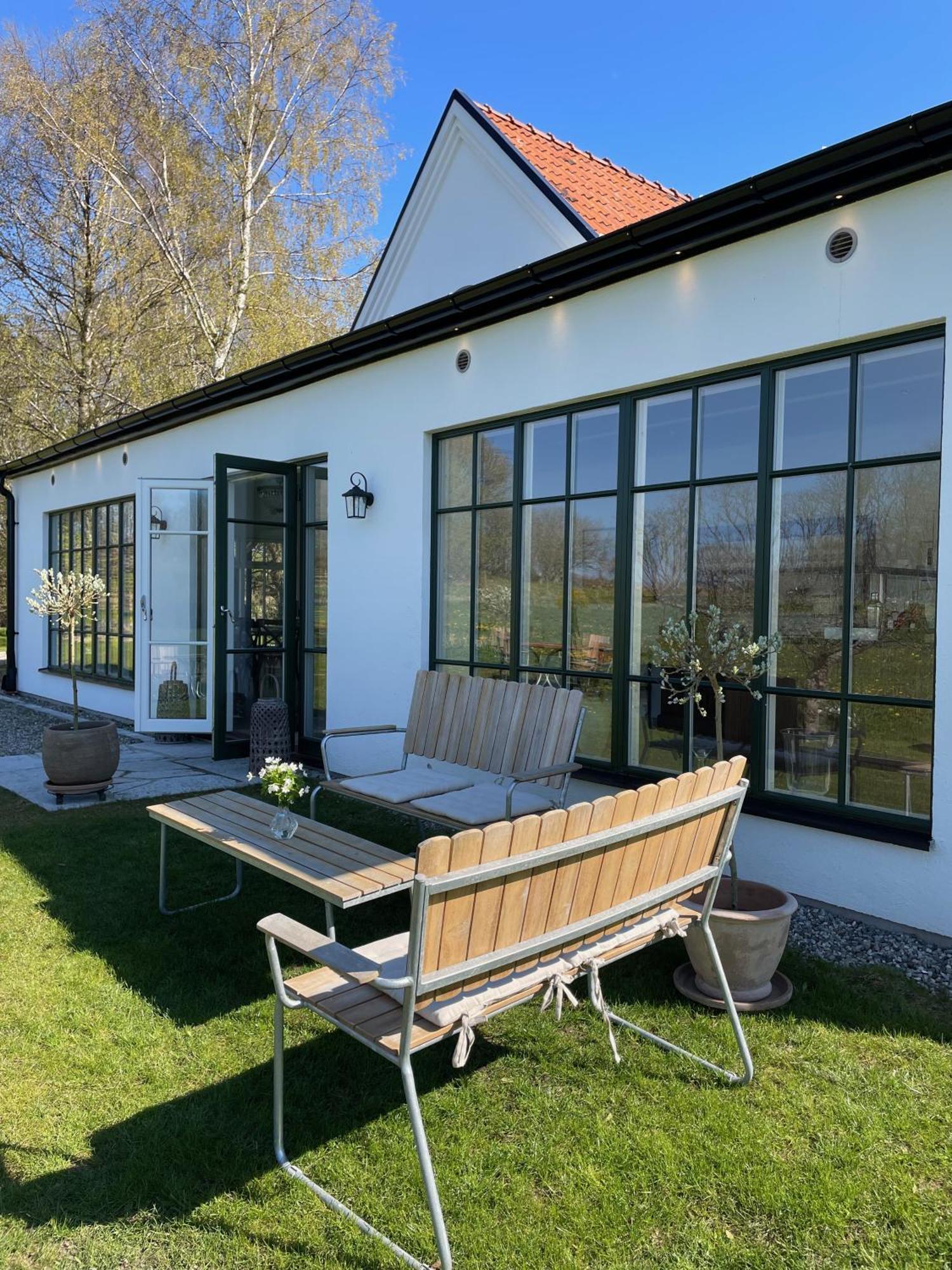 Ekenaes Gard Pa Oesterlen Kivik Buitenkant foto
